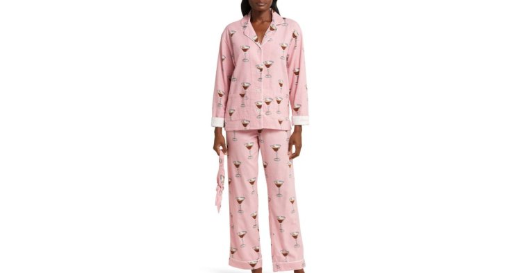 Get Your Sweetest Dreams in These Cozy-Chic Flannel Pajamas From Nordstrom