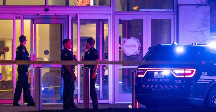 Shot fired in Overland Park mall nearly hit child amid struggle over cop’s gun: Affidavit