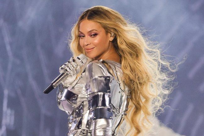 Beyonce Is an Alien Superstar at ‘Renaissance’ Movie Premiere in London