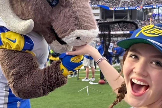 Iris Apatow Cheers on the L.A. Rams, More Celebrity Football Fans