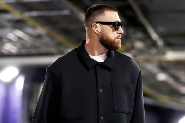 Travis Kelce Looks So Cool In His All-Black Game Day Outfit