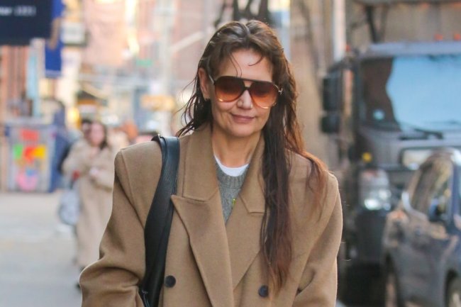 Channel Katie Holmes' Street Style With These Winter-White Western Boots