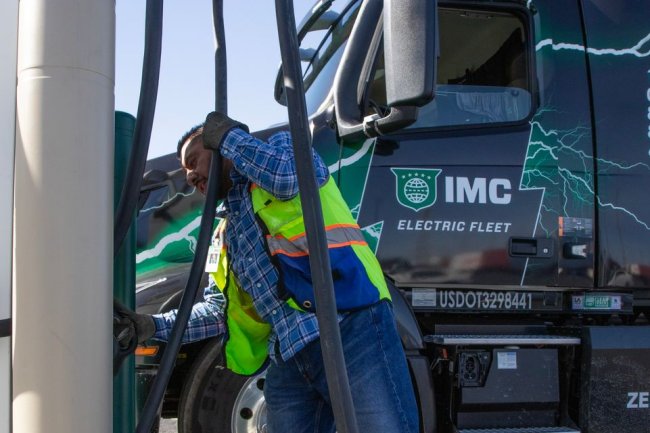 Electric Mandates Have California Truckers Charging Overtime