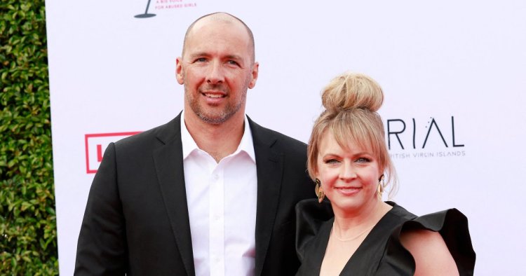 How Melissa Joan Hart’s Husband Feels About Her On Screen Romances