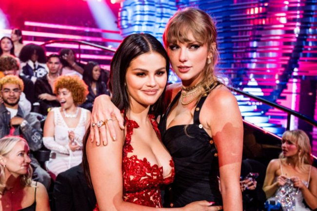 Selena Gomez Reveals Her Favorite Song From BFF Taylor Swift 
