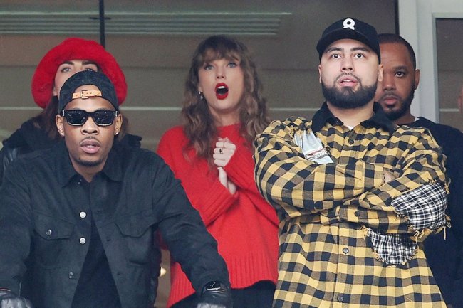 Breaking Down Who Taylor Swift Is Sitting With at the Chiefs Game