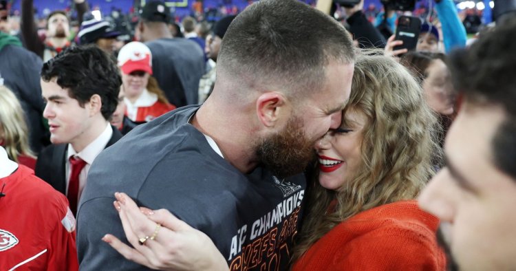 Taylor Swift Kisses Travis Kelce After the Chiefs Earn Super Bowl Slot