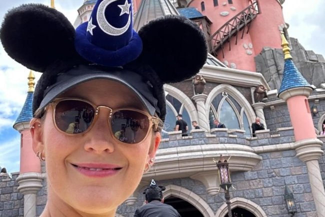 Celebrities Are Just Like Us! They Love Trips to Disneyland