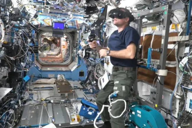 宏達電VR成首款上太空頭戴裝置