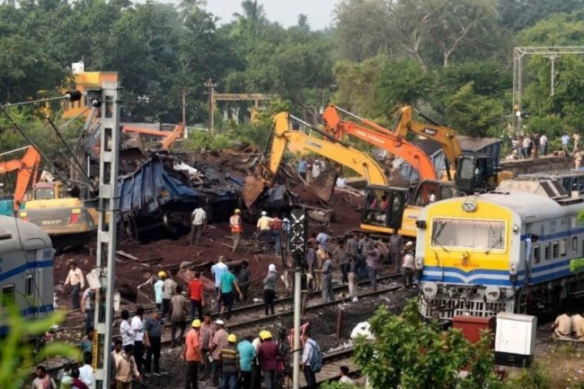 印度，火车出轨为何屡禁不止？