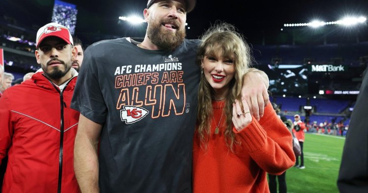 Travis Kelce Says Taylor Swift's Support Gives Him a Reason to 'Play Harder'