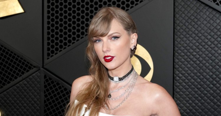 Taylor Swift Makes History With 4th Album of the Year Win