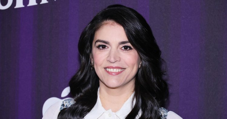 'SNL' Alum Cecily Strong's Engagement Story Is Hilarious, as Expected
