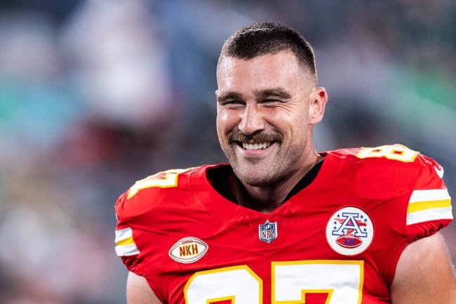 Travis Kelce Is 'The Perfect Host' for 'Are You Smarter Than a Celebrity'