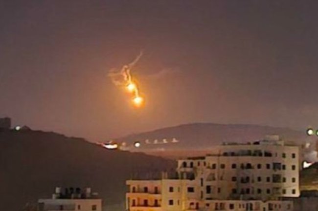 伊朗反击打响！上百枚导弹和无人机突袭，以色列全境拉响警报