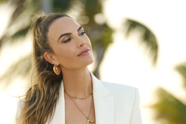 Elizabeth Chambers Says She Can 'Never Do Reality TV' While Filming Her Show