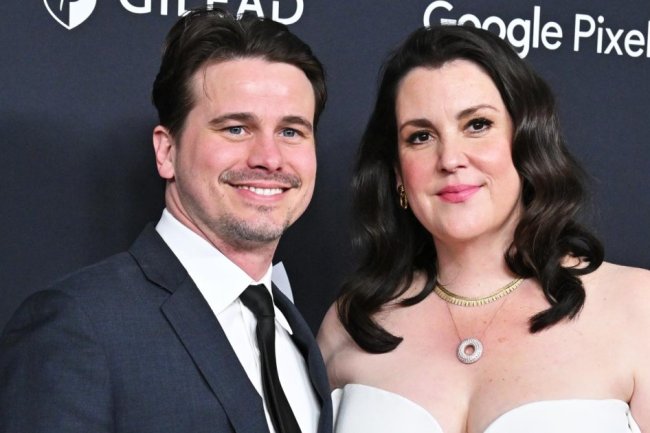 Melanie Lynskey Gushes Over Jason Ritter 'Genuinely Sacrificing' for Her Career to Shine